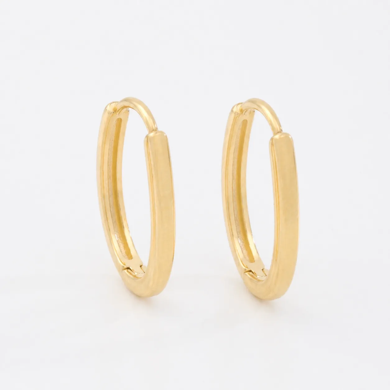 Brinco Classic Elipse 17mm Ouro 18K