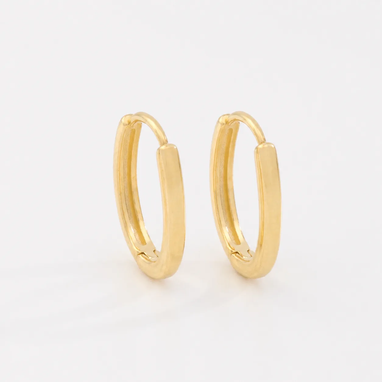Brinco Classic Elipse 15mm Ouro 18K